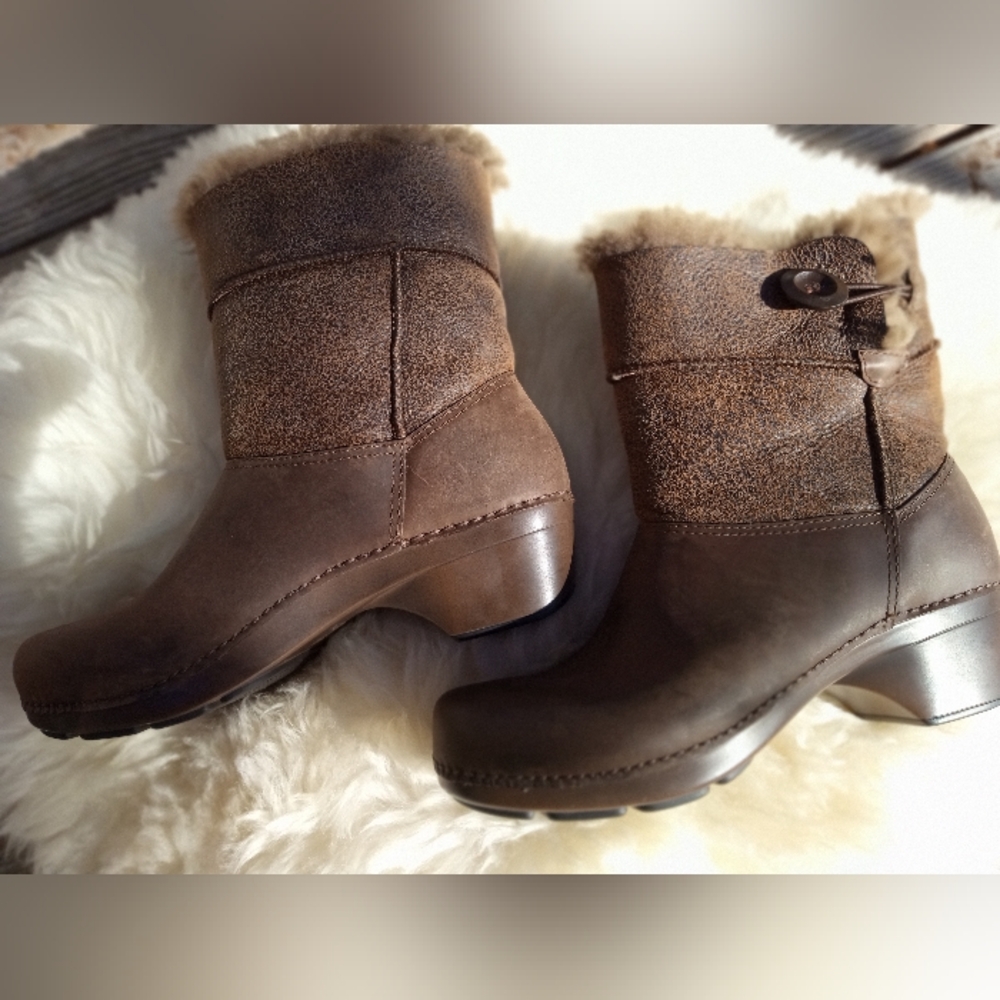 Dansko Brown Stormy Boots NWOT 39 - 40